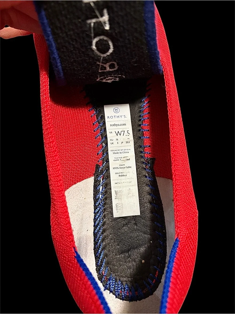 Rothys bright red